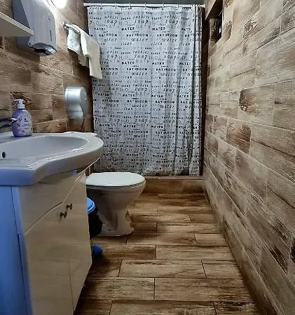 Lazy Lounge & *